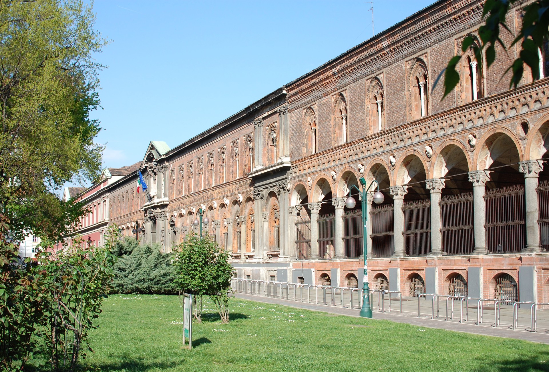 米兰理工大学